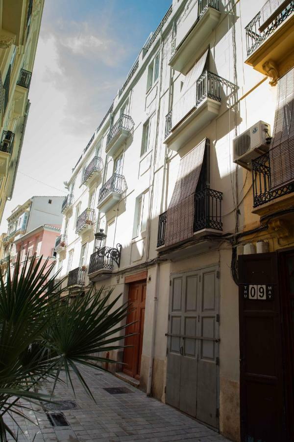 Appartement CENTER-Luxurious 1BR, 1BA-Terrace, WI-FI, A/C à Valence Extérieur photo