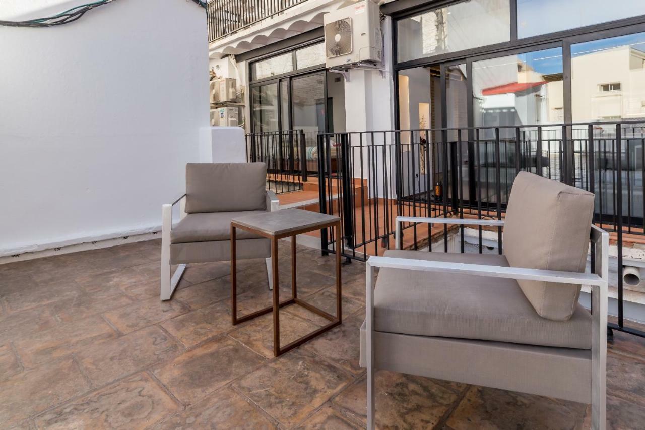 Appartement CENTER-Luxurious 1BR, 1BA-Terrace, WI-FI, A/C à Valence Extérieur photo